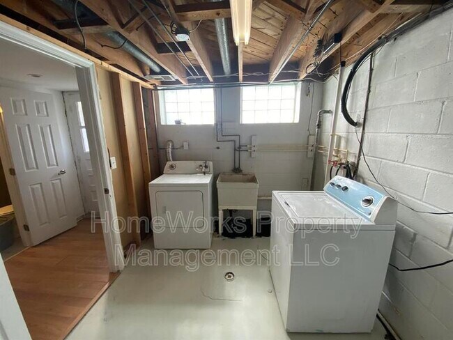 Building Photo - 1127 Deanwood Rd