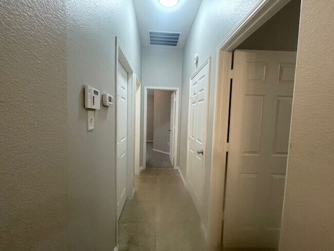 Building Photo - 3208 Black Ranch Court