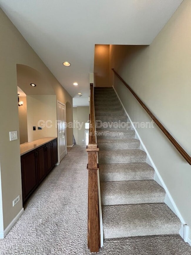 Building Photo - 498 Grosvenor Ln