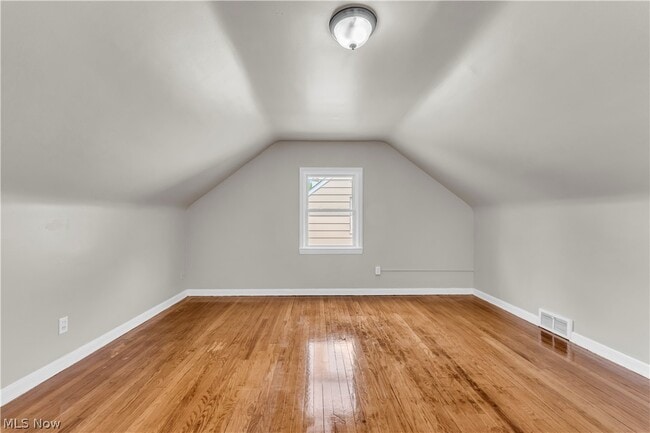 Building Photo - 21106 Gardenview Dr