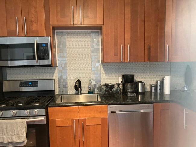 Building Photo - 1846 N Mozart St