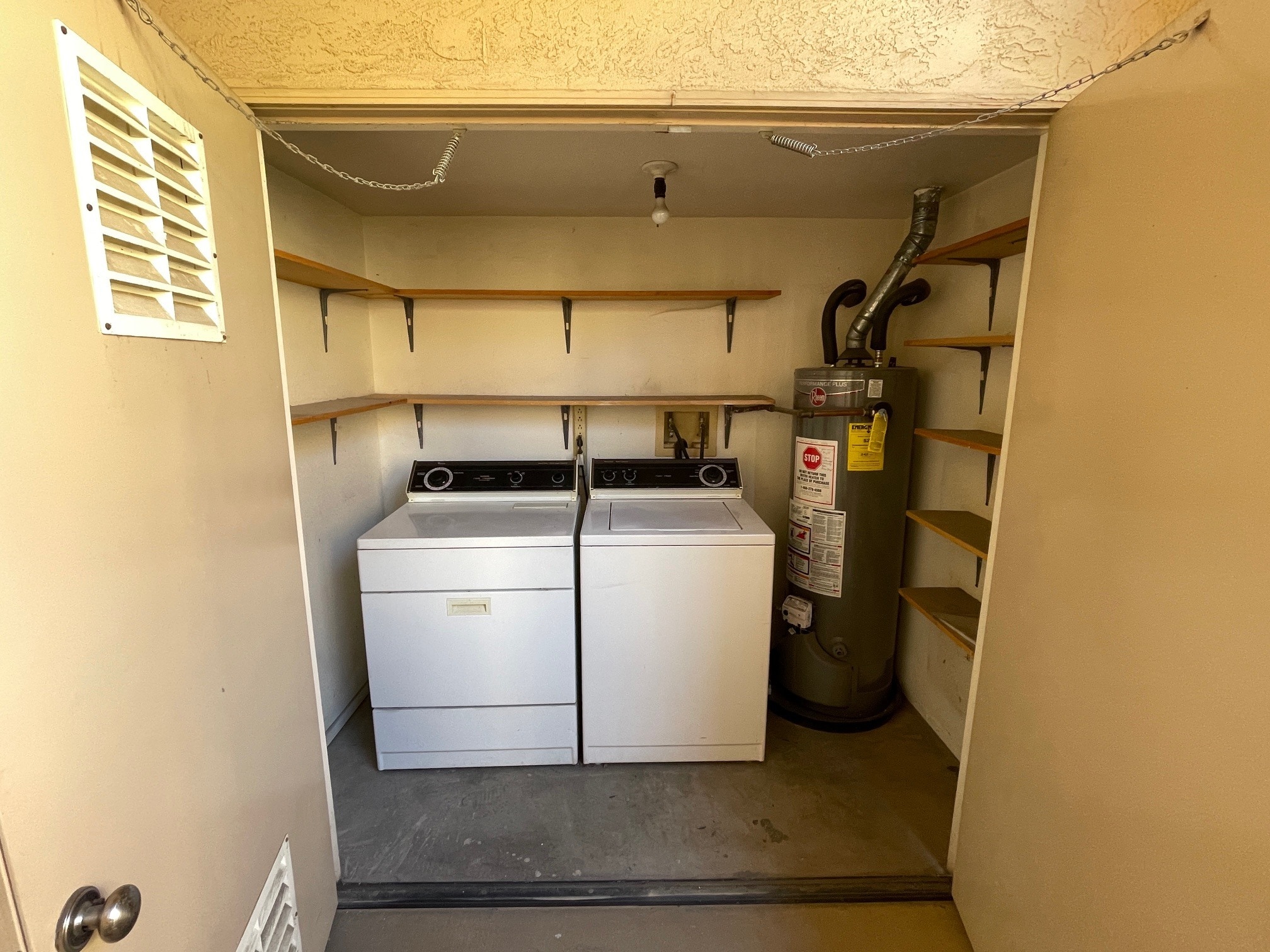 Laundry room - 8664 New Salem St