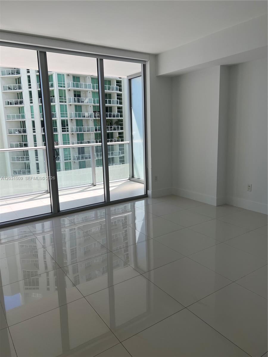 Building Photo - 1300 Brickell Ave