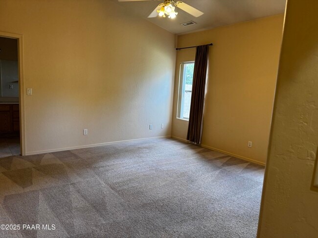 Building Photo - 6830 E Sandhurst Dr