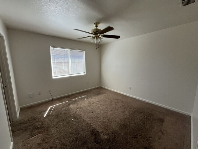 Building Photo - SAC T 1138