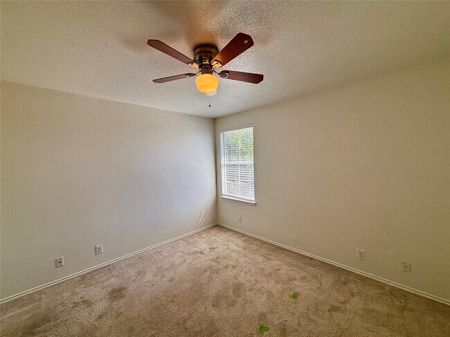 Building Photo - 1917 Sand Creek Rd