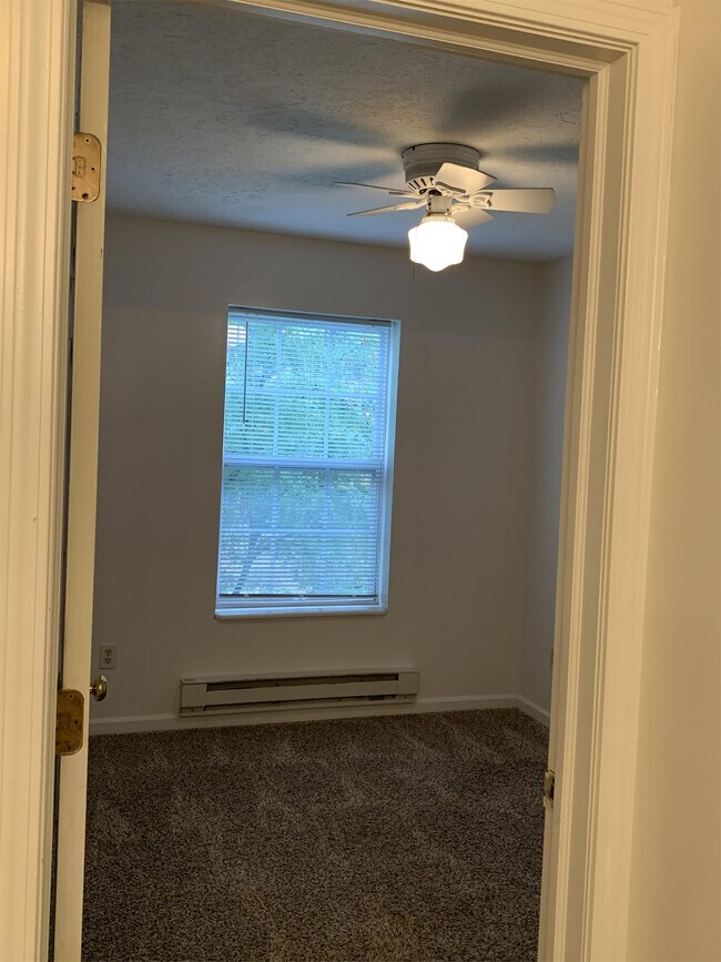 Building Photo - 266 S Salisbury St