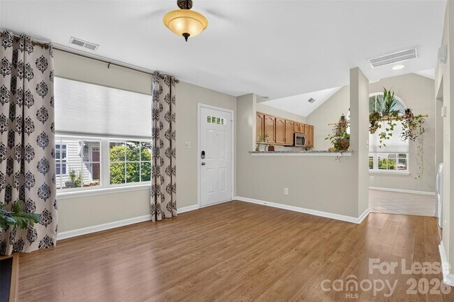 Building Photo - 9020 Roseton Ln