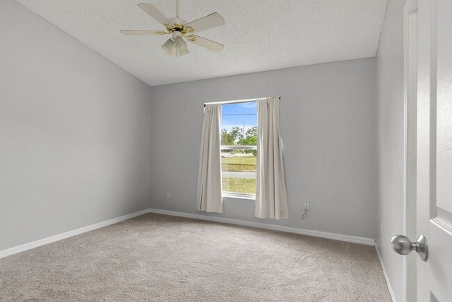 Building Photo - 301 S Capen Ave