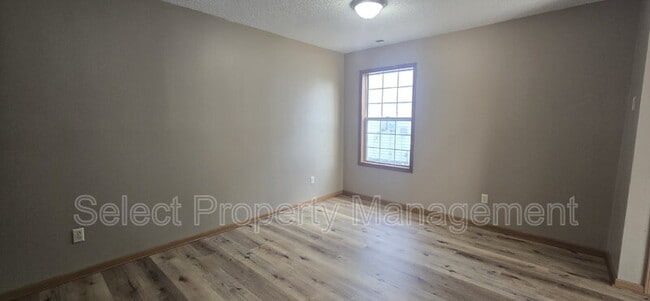 Building Photo - 605 Copperfield Dr