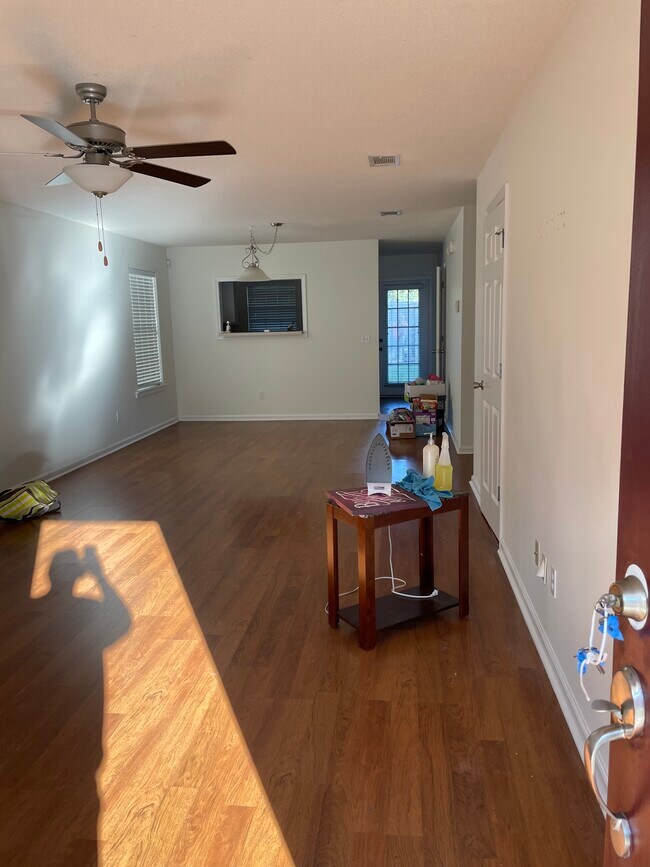 Living room - 103 Thistlewood Dr