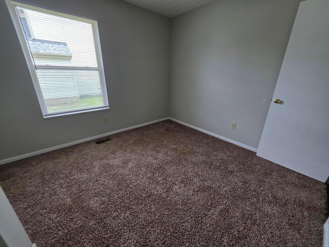Building Photo - 7253 Fablegate Ct
