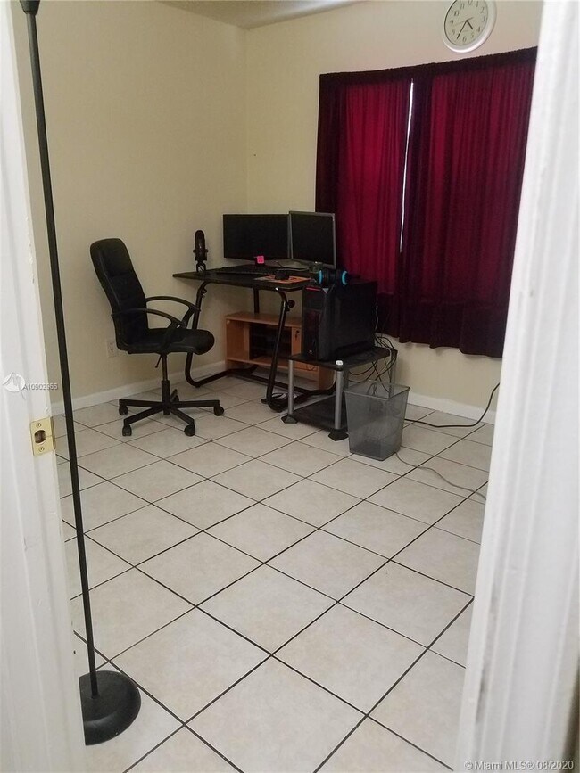 Building Photo - 10724 Royal Palm Blvd