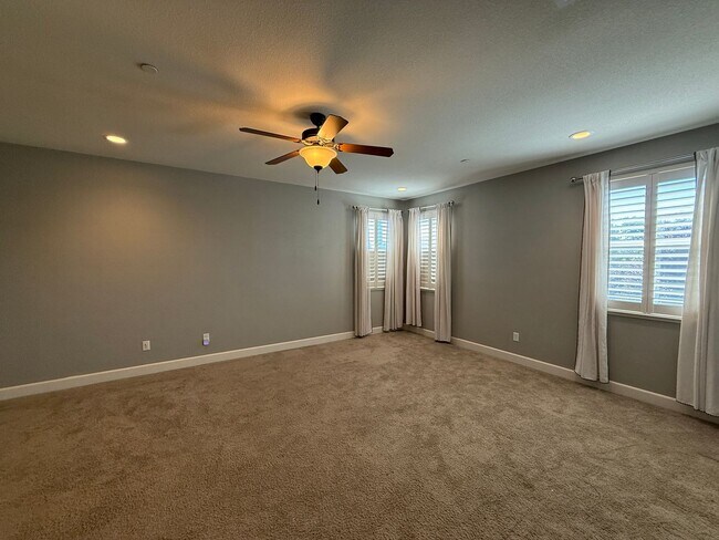 Building Photo - Four Bedroom West Roseville Home