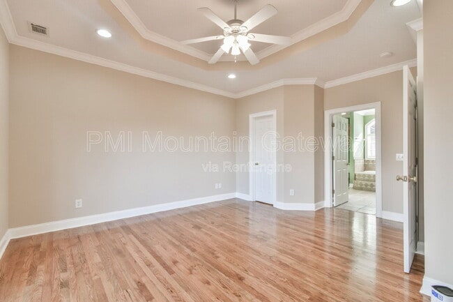 Building Photo - 894 Oak Pointe Dr