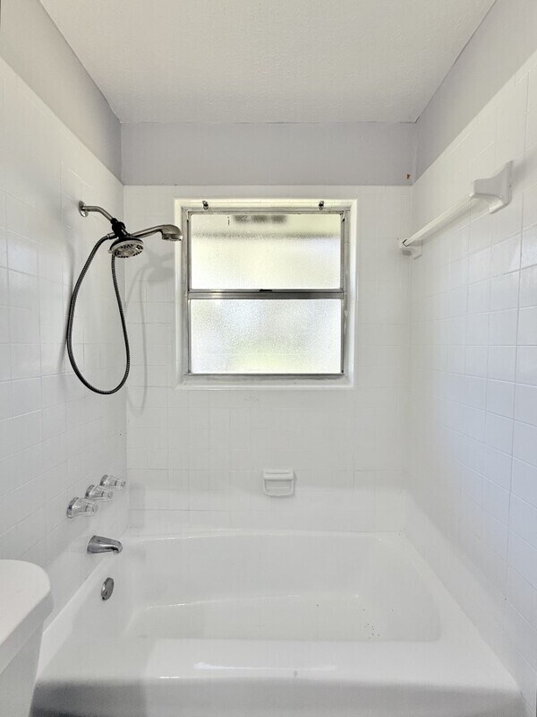 Building Photo - 1337 Eagleview Dr