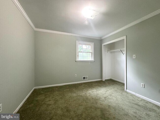 Building Photo - 9805 Binyon Ct