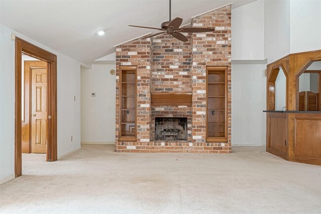 Building Photo - 14818 La Rana Dr