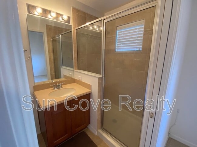 Building Photo - 20430 Needletree Dr