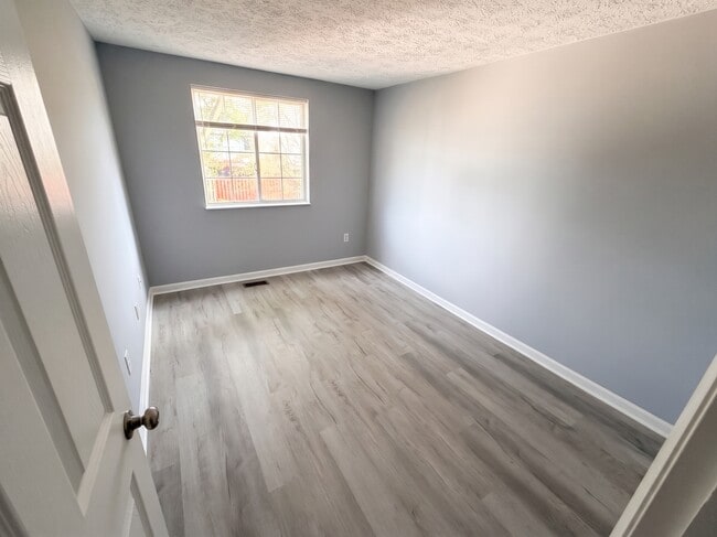 Building Photo - 5749 Charstone Ct