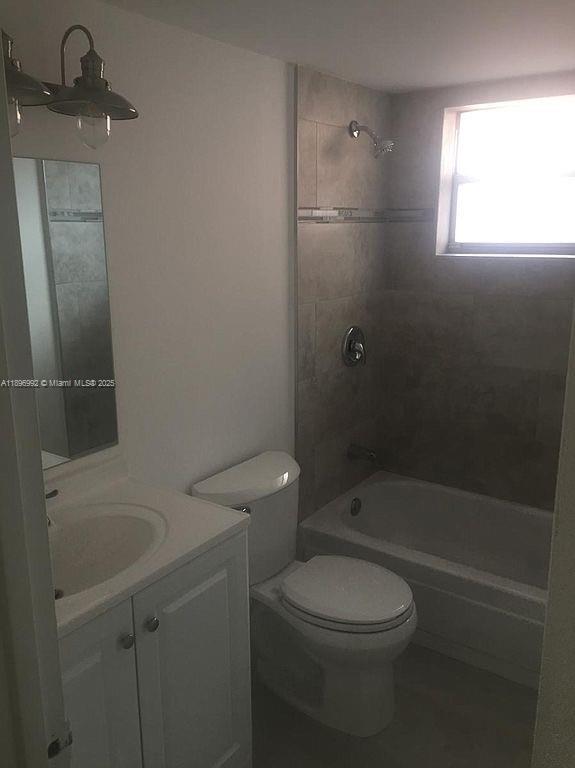 Building Photo - 1236 SW 104th Ct