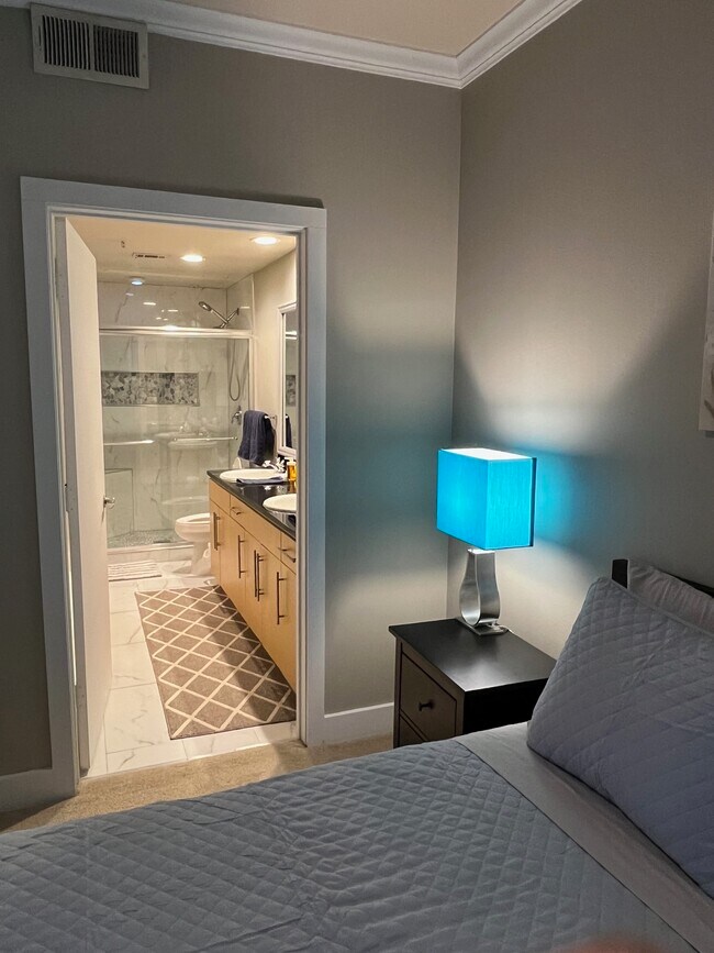 Building Photo - 4605 Cedar Springs Rd