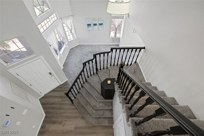 Building Photo - 8433 Dry Cliff Cir