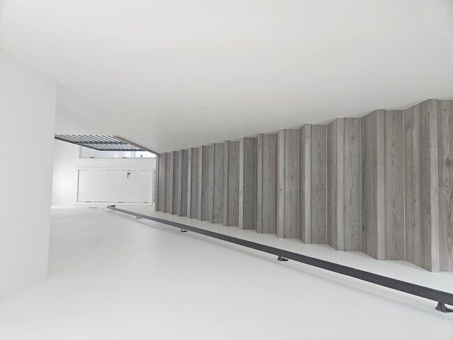 Building Photo - 283 S Roosevelt St