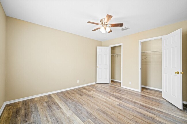 Building Photo - 137 Red Hawk Ridge