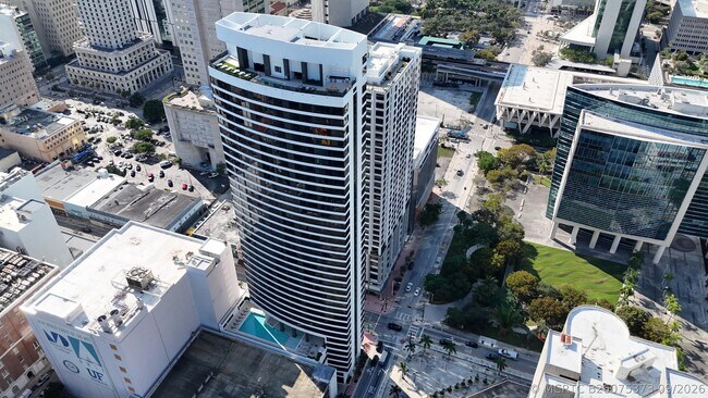 Building Photo - 225 N Miami Ave
