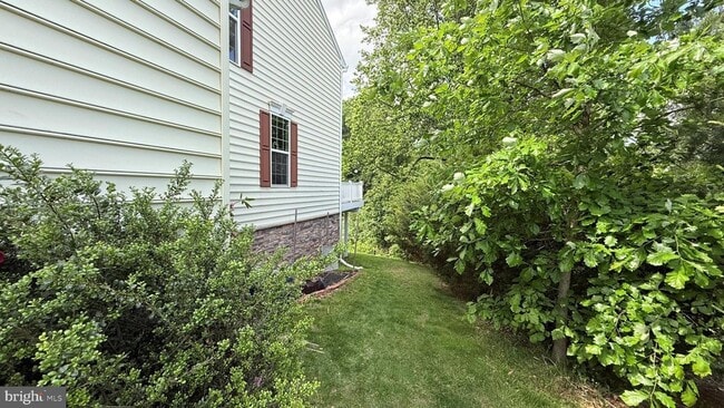 Building Photo - 1228 Madison Ln