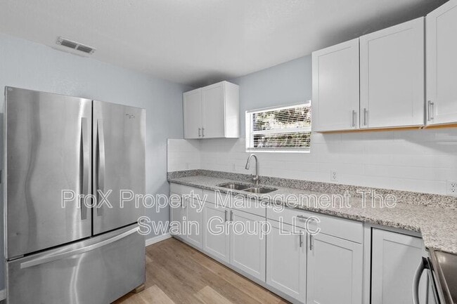 Building Photo - 515 S Charleston Ave