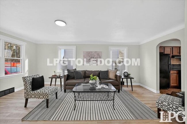 Building Photo - 5831 Gany Mede Dr
