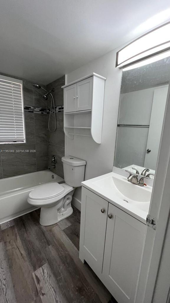 Building Photo - 5200 NW 31st Ave