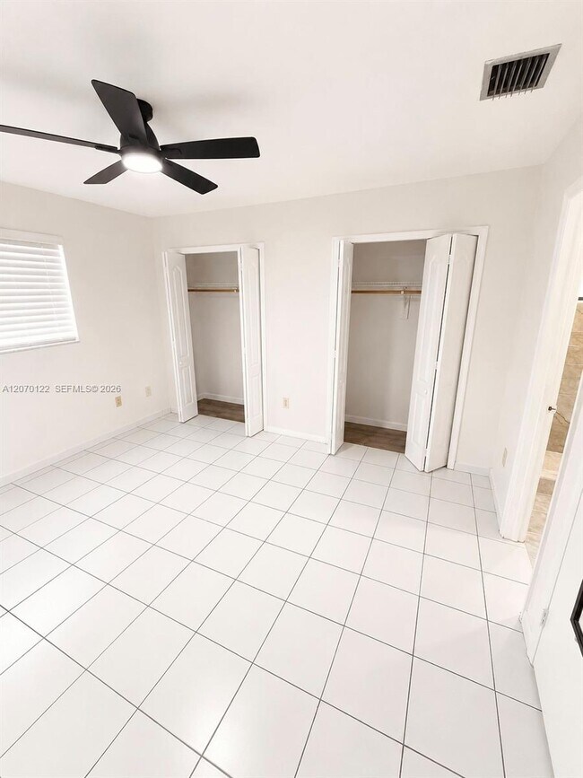 Building Photo - 2219 SW 137th Pl