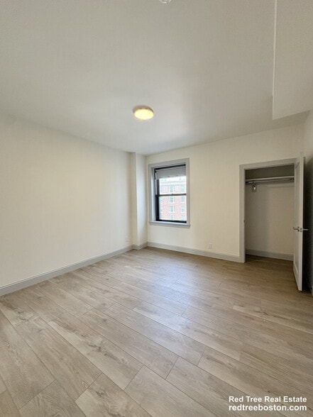 Building Photo - 475 Commonwealth Ave