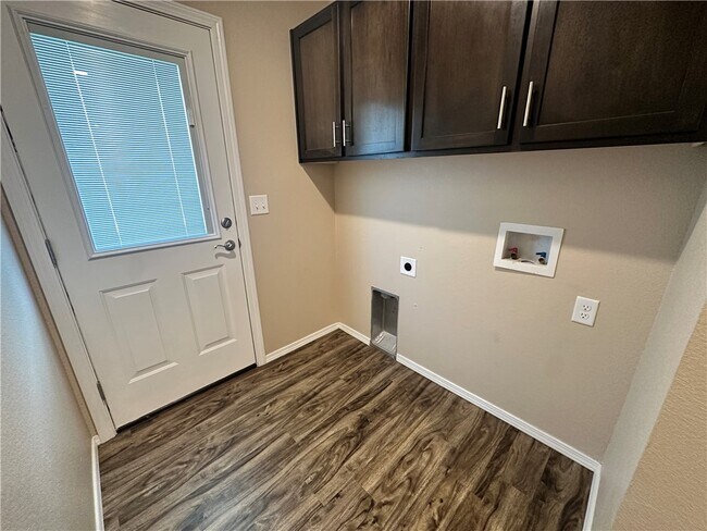 Building Photo - 2129 Brown Bear Ln