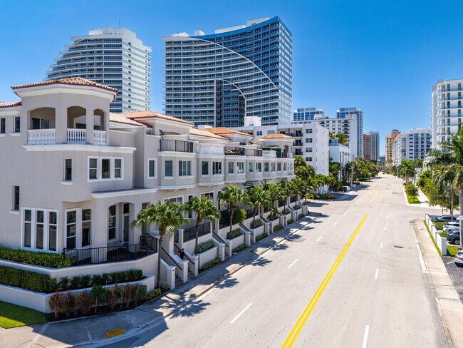 Building Photo - 514 N Birch Rd