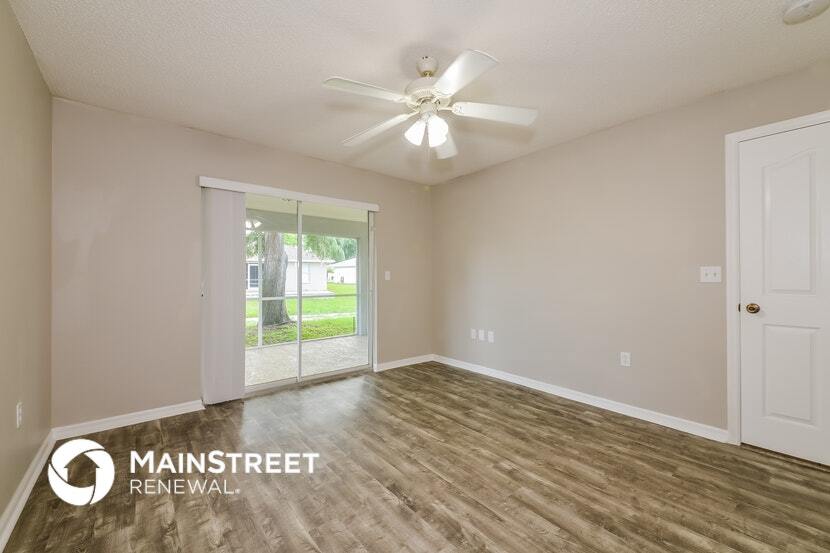 Building Photo - 7527 42nd Ct E