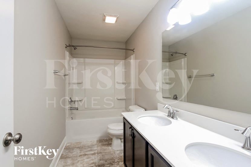 Building Photo - 415 S Meadow Song Ct
