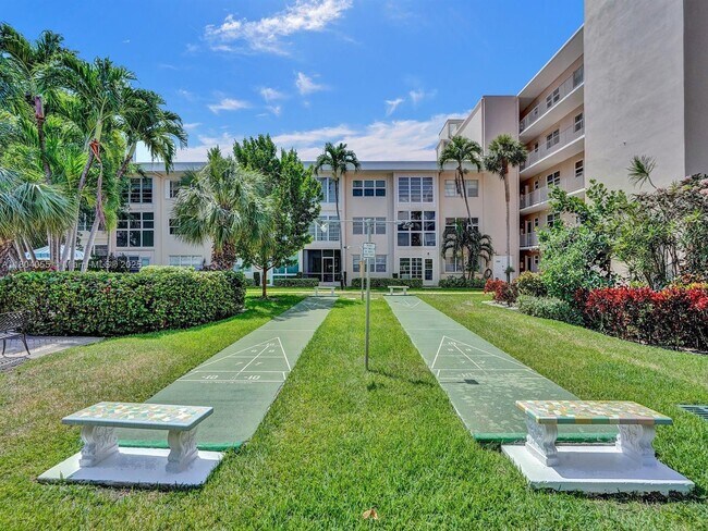Building Photo - 1481 S Ocean Blvd