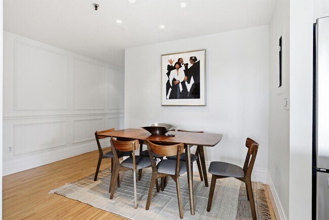 Building Photo - 390 Commonwealth Ave