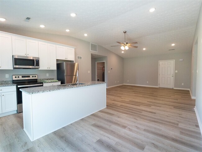 Building Photo - 675 Denver Cir