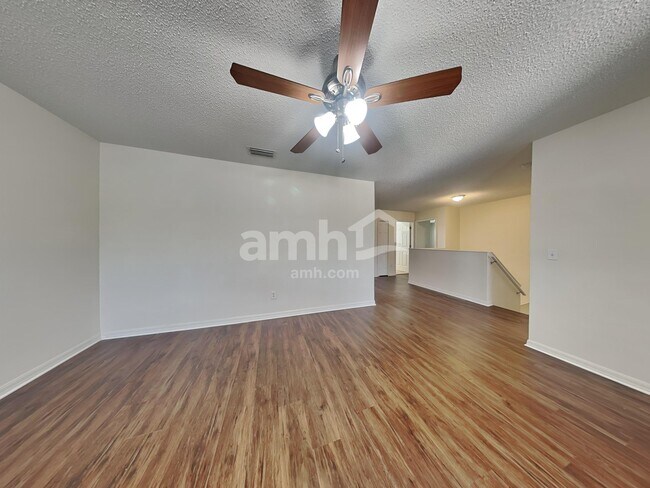Building Photo - 12723 Longcrest Dr