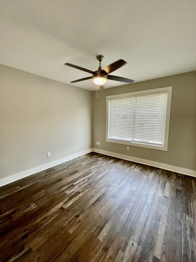 Building Photo - 33 Zentry Pl