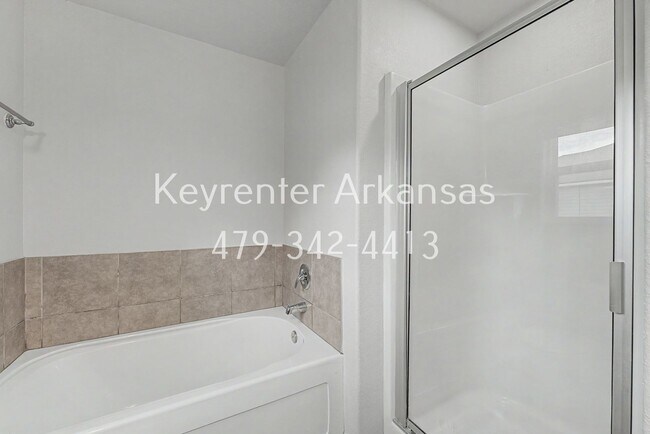 Building Photo - Beautiful 4-Bedroom Home in Fayetteville – Ideal for Comfortable Living!