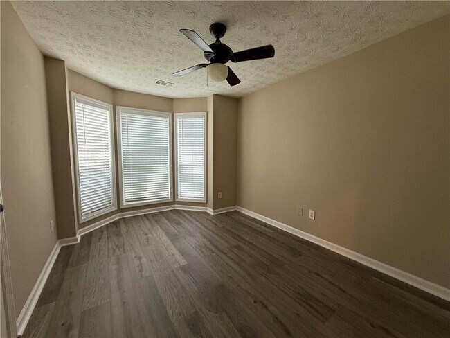 Building Photo - 3490 Ennfield Ln