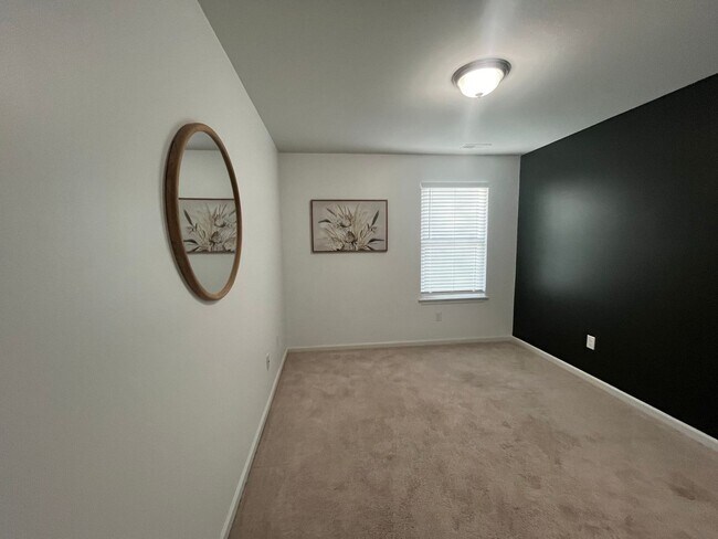 Building Photo - 751 Stradleigh Ct