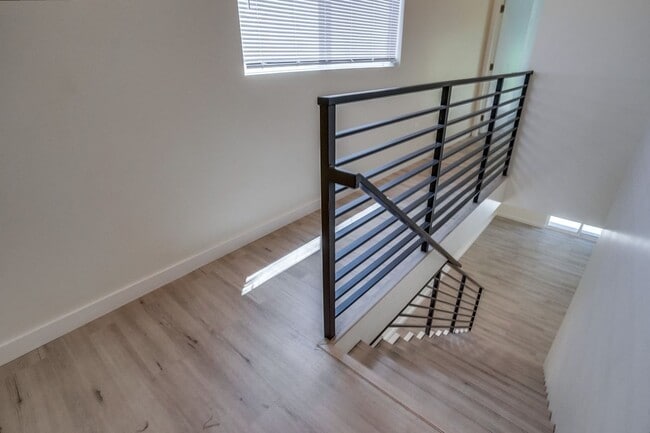Building Photo - 4636 Lomita St