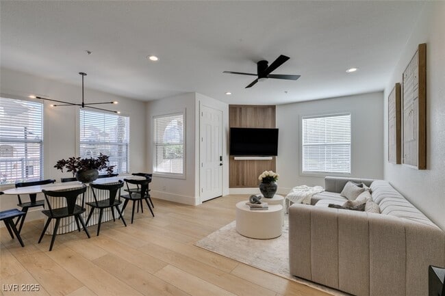 Building Photo - 8777 W Maule Ave